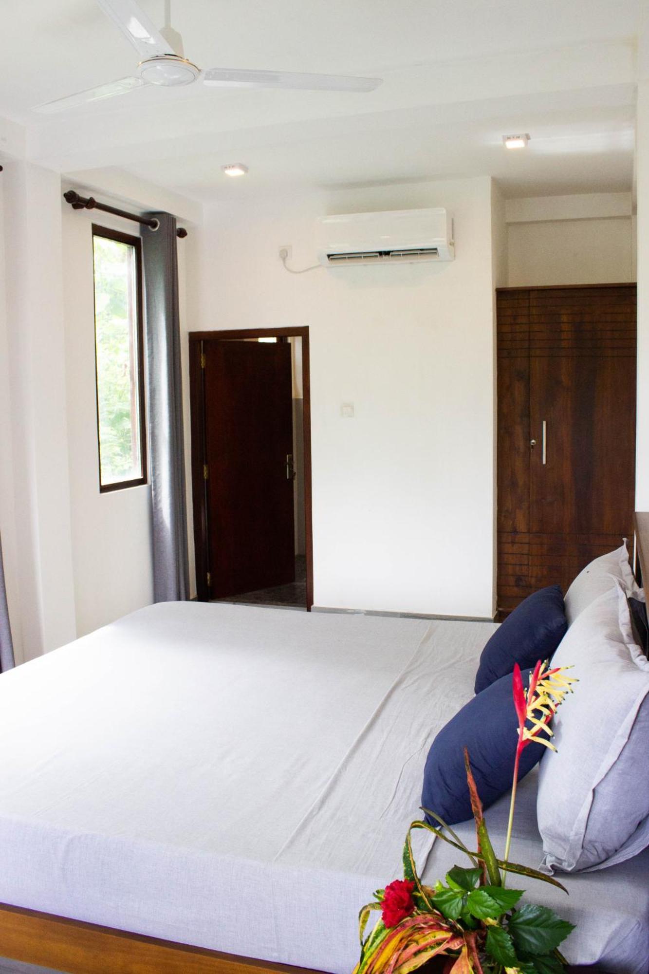 Uralsurf House Hotel เวลิกามา ภายนอก รูปภาพ