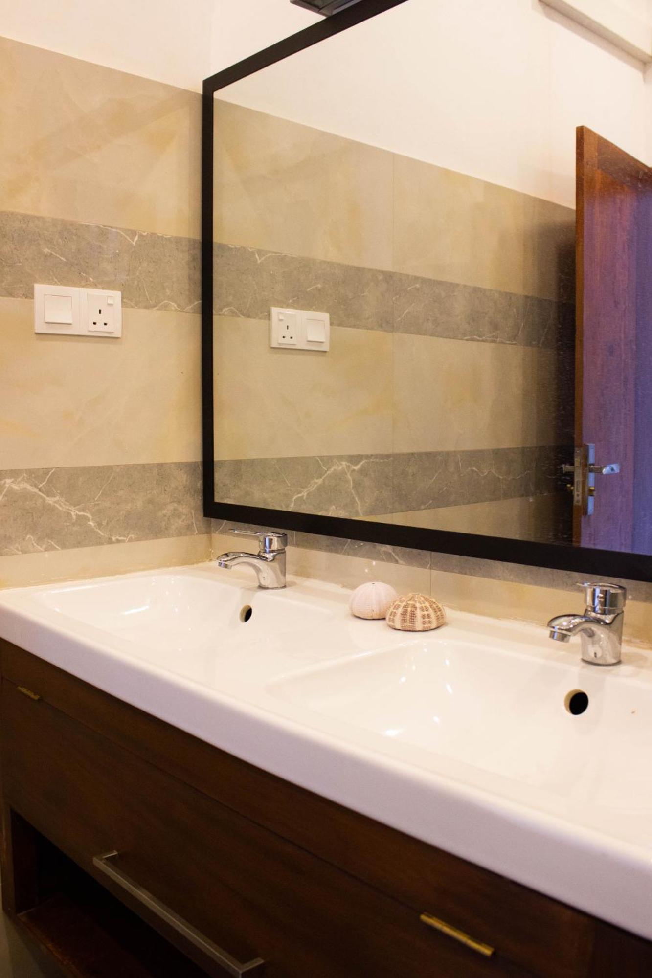 Uralsurf House Hotel เวลิกามา ภายนอก รูปภาพ