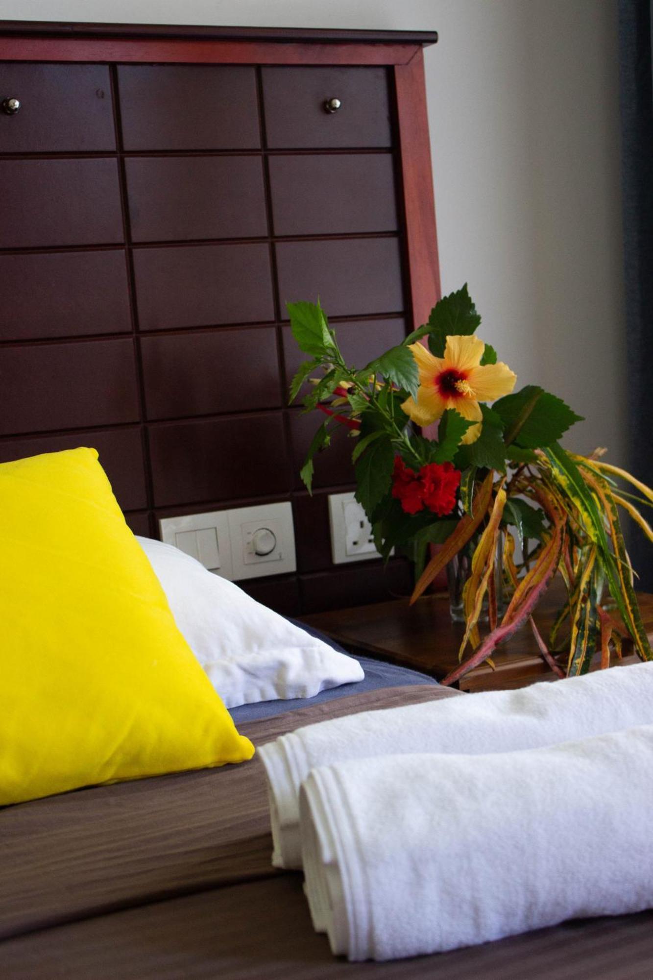 Uralsurf House Hotel เวลิกามา ภายนอก รูปภาพ