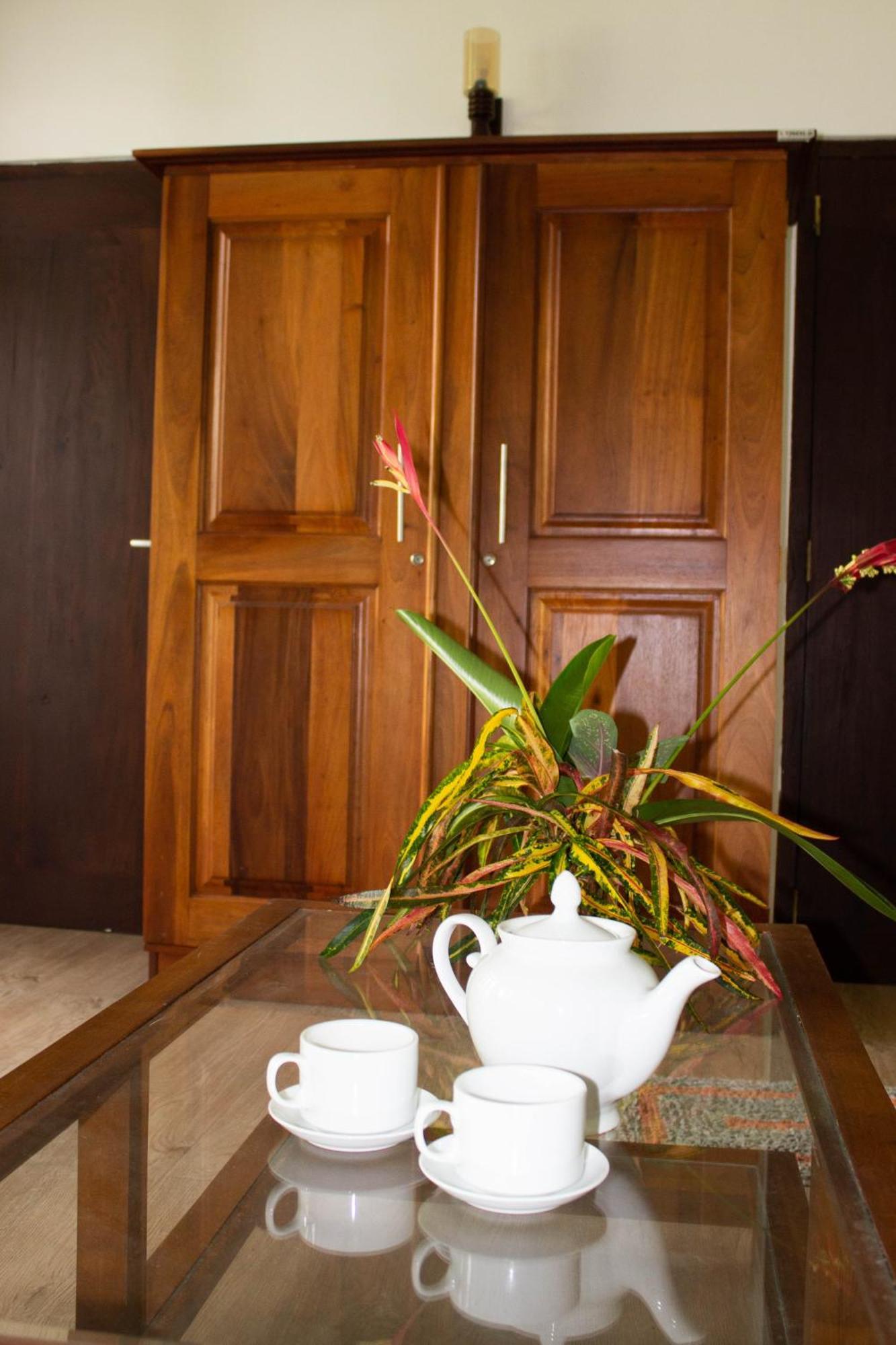 Uralsurf House Hotel เวลิกามา ภายนอก รูปภาพ